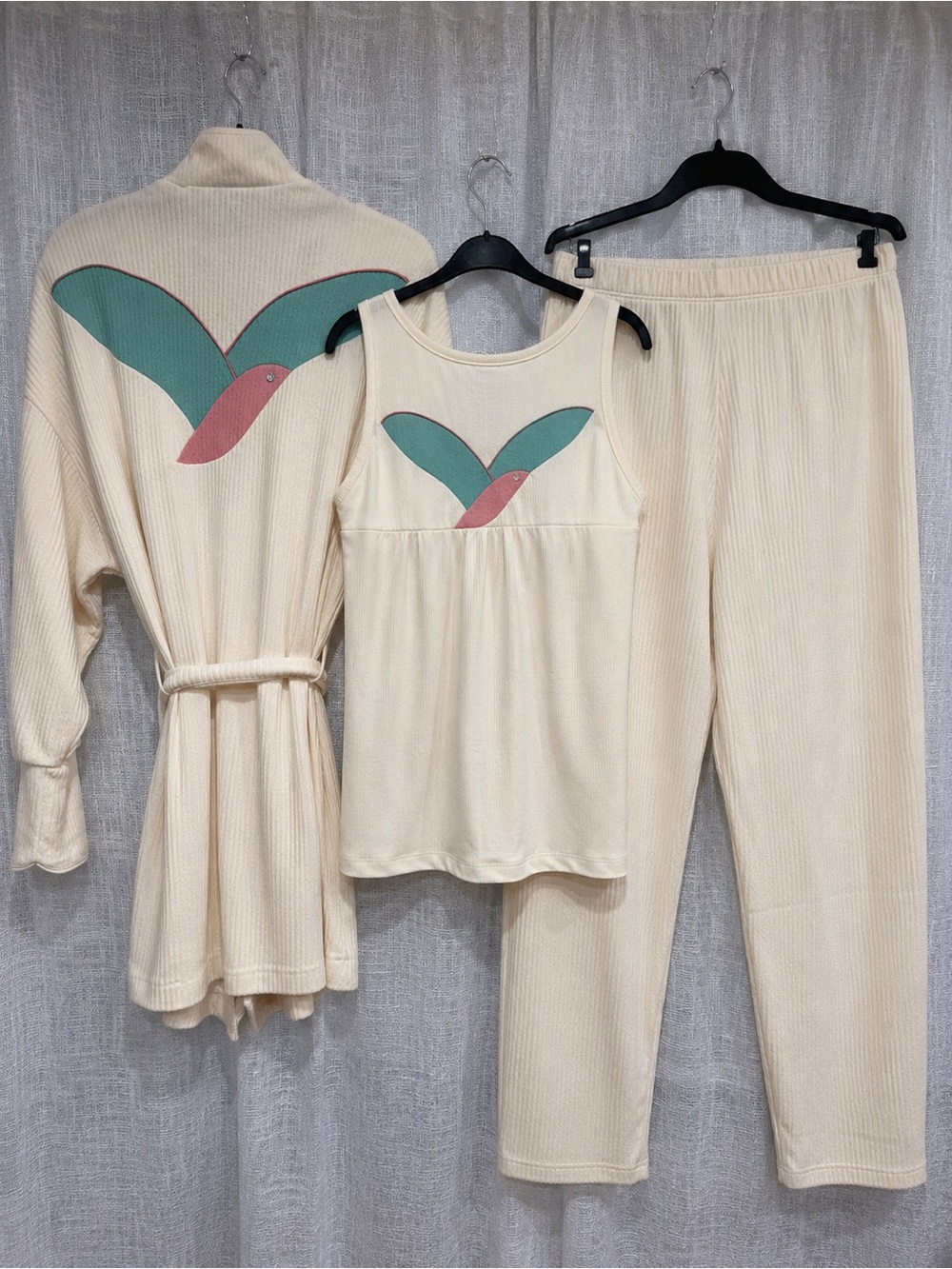 144🌟 Vintage 3-Piece Bird Lounge Set | Ribbed Cardigan, Tank & Pants